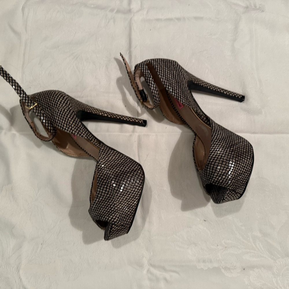 Vintage Y2K Betsey Johnson Fishnet Platform Peep-Toe Heels Ankle Strap